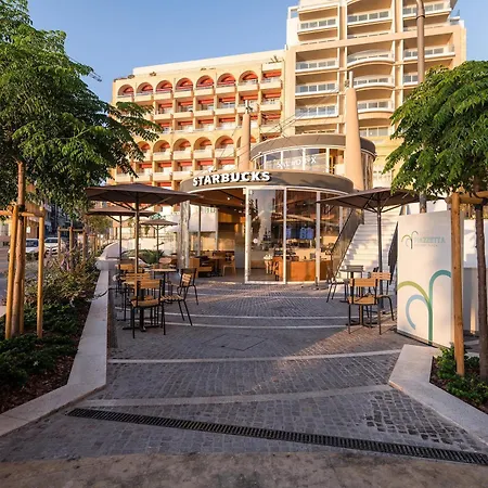 A Very Spacious Three Bedroom In Lejlighed *