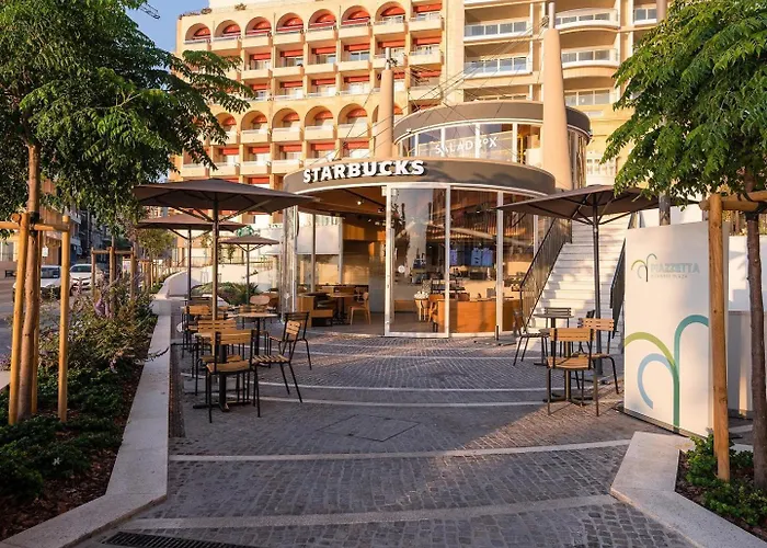 A Very Spacious Three Bedroom In 아파트 *