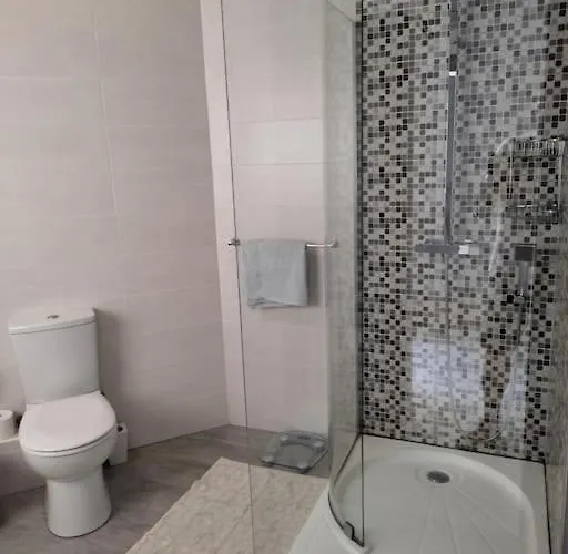 아파트 A Very Spacious Three Bedroom In